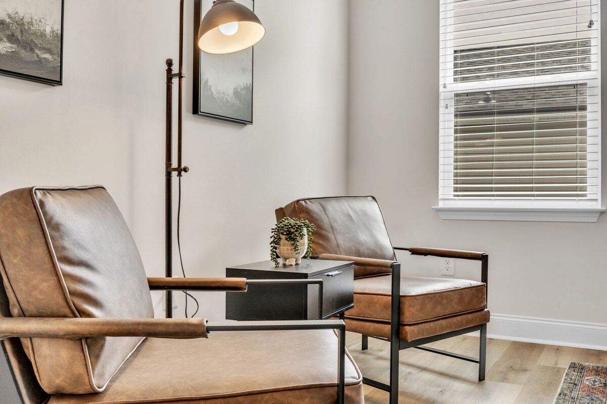 Photo 6 of 2BR Greer Condo: Pet-Friendly, King Beds, Fire Pit