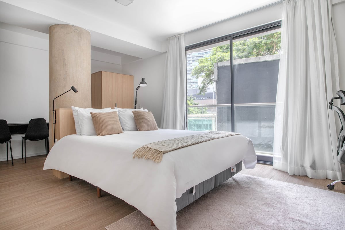 Monolocale Deluxe | Biancheria da letto di alta qualità, con stile personalizzato