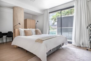 Studio – deluxe | Sengetøy av topp kvalitet, individuelt dekorert og wi-fi (inkludert)