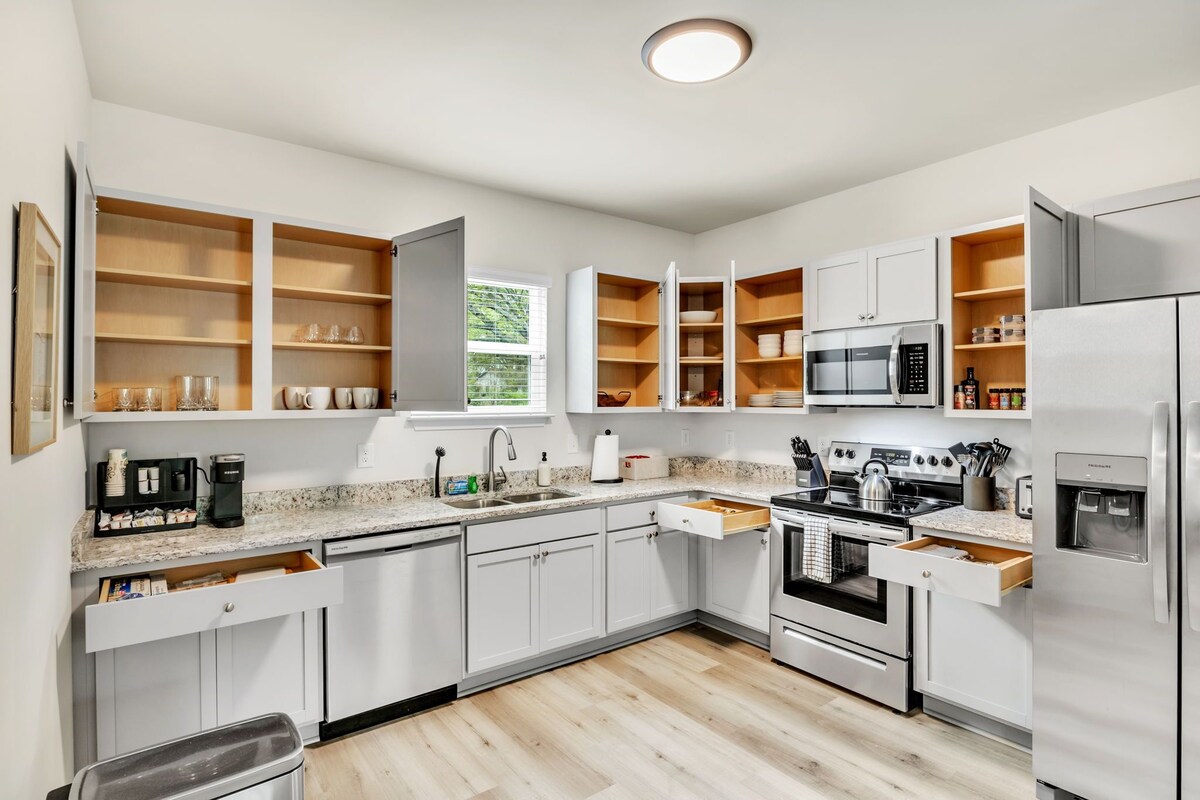 Photo 6 of Greer Charm: Pet-Friendly 2BR with Fire Pit
