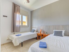 2 dormitorios, tabla de planchar con plancha, wifi