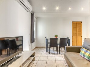 TV - Apartment Muga by Interhome (Empuriabrava)