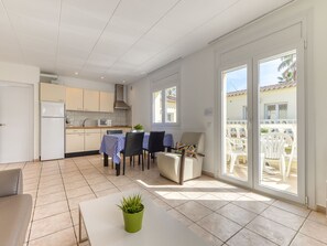 Interior - Apartment Muga by Interhome (Empuriabrava)