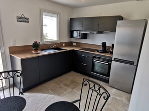 Refrigerador, microondas, horno y lavavajillas 