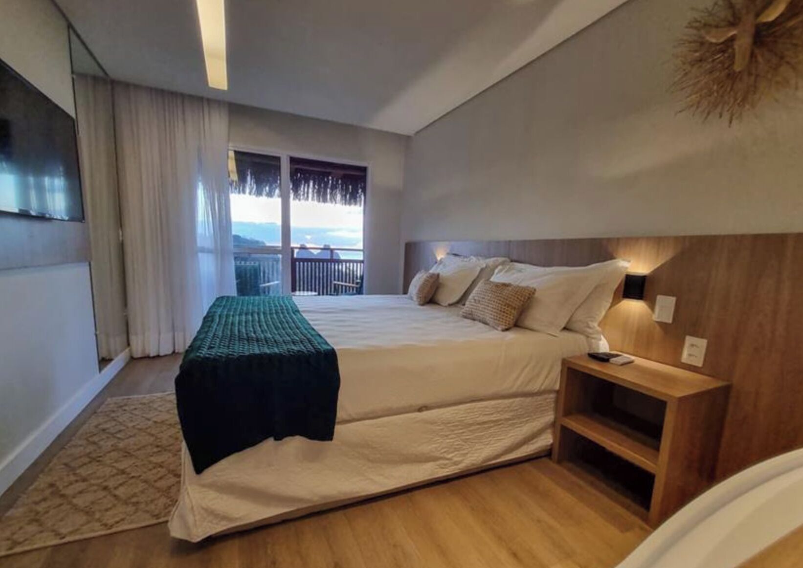 Habitación Deluxe, lanai, vistas al mar | Caja fuerte y wifi gratis