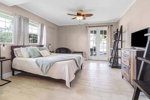 5 bedrooms, iron/ironing board, WiFi, bed sheets