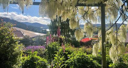 Gorgeous cottage in the heart of the picturesque Huon Valley.