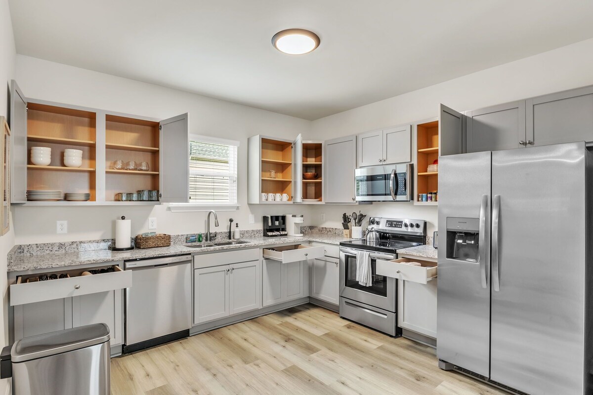 Photo 4 of Family & Pets Welcome: 2BR in DT Greer w/ Fire Pit