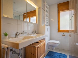 Hair dryer, towels