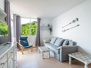 TV - Ideal space for couples with sea views and parking (Sant Pol de Mar)