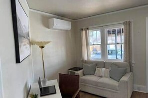 Fernseher, Kamin, Arbeitsbereiche