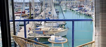 Brighton Water Cabin With Free Parking