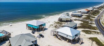 Gulf-Front Oasis: Rooftop Heated Pool, Elevator & Dog-Friendly!