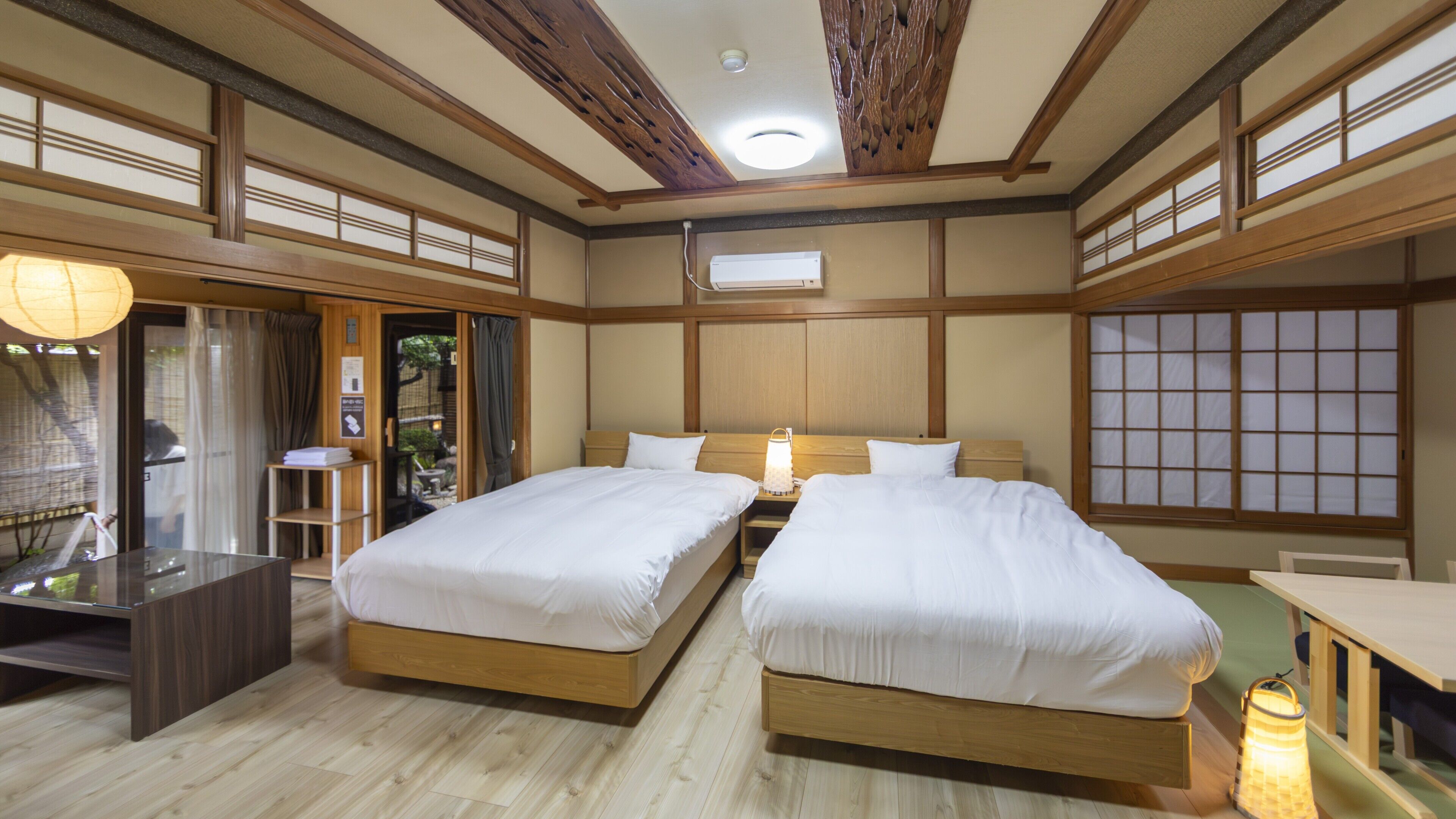 Free WiFi, bed sheets