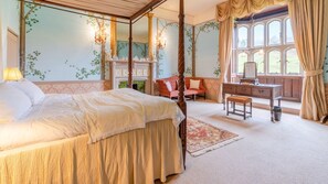 10 bedrooms, desk, iron/ironing board, travel cot - Kentchurch Court - Kentchurch Estate (Kentchurch)