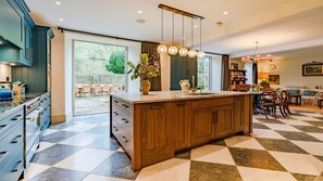 Fridge, microwave, oven, stovetop - Kentchurch Court - Kentchurch Estate (Kentchurch)