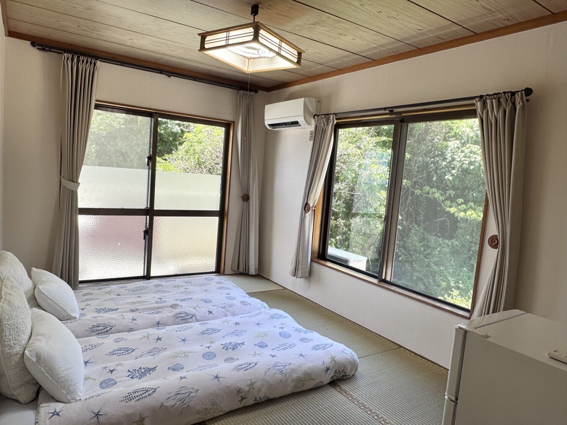 Room 212: Japanese-style Room/Futon with Private Shower & Toilet | Free WiFi, bed sheets