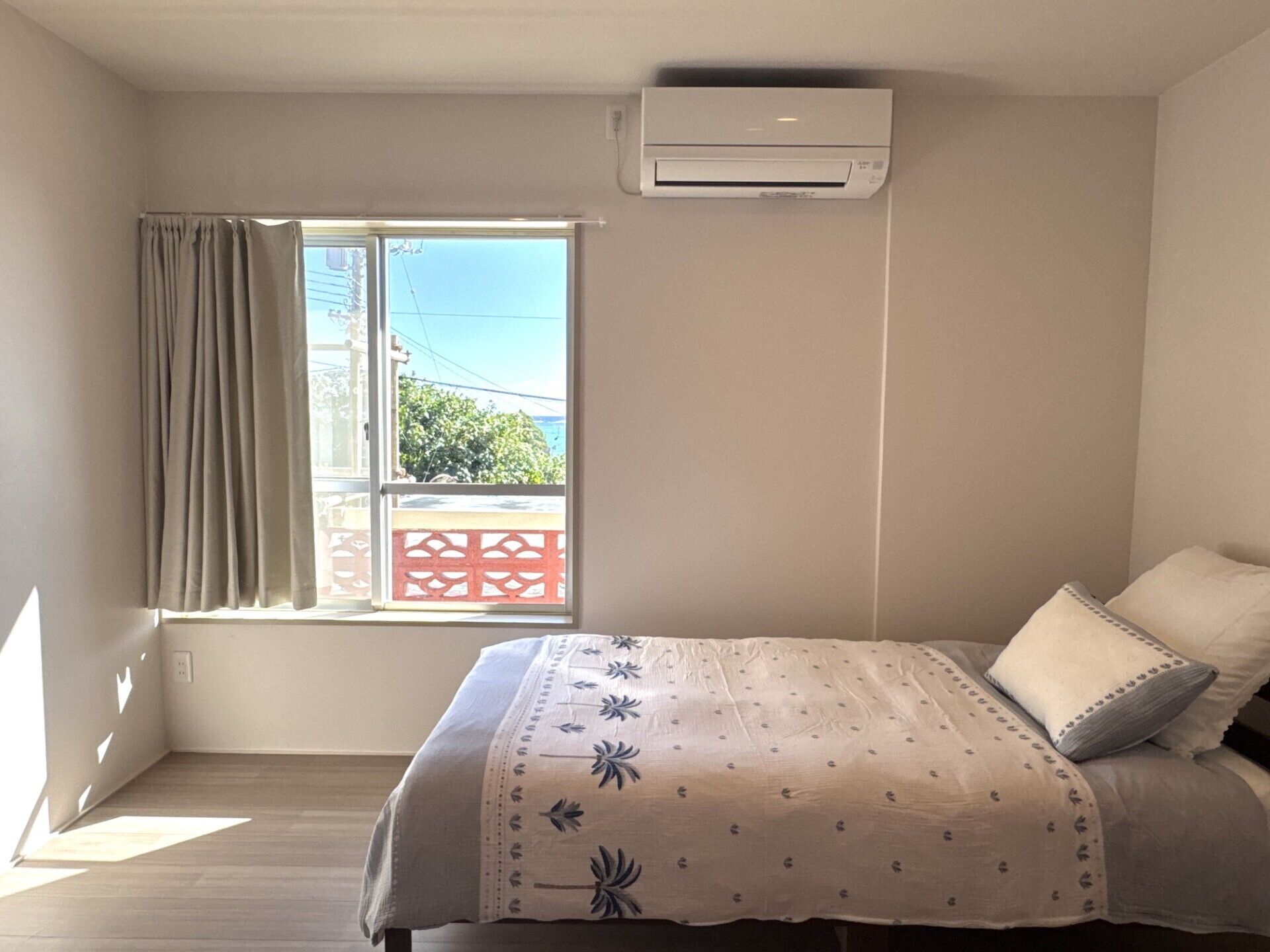 Basic Single Room | Free WiFi, bed sheets