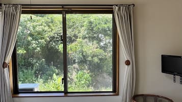 Room 212: Japanese-style Room/Futon with Private Shower & Toilet | Free WiFi, bed sheets