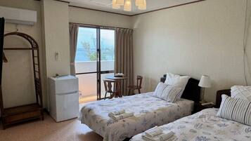 Chambre, non-fumeurs (215, Private Shower & Toilet) | Wi-Fi gratuit, draps fournis