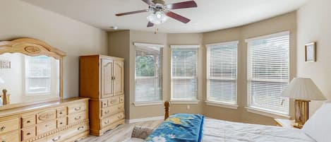 3 habitaciones, tabla de planchar con plancha, internet y ropa de cama