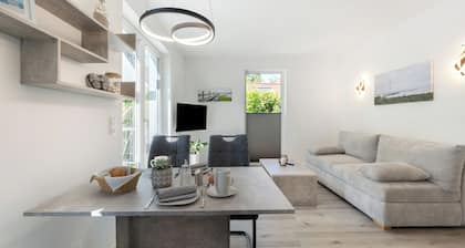 Apartment 'Ostseerauschen - Blaue Welle' with Private Terrace and Wi-Fi