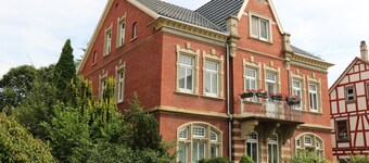 Apartment 'Ferienwohnung Mandelblüte' with Mountain View and Wi-Fi