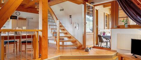 Télévision, chaîne hi-fi