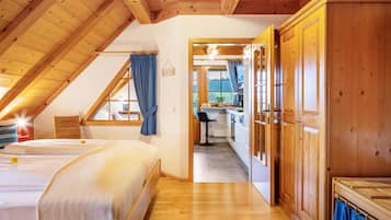 1 bedroom, iron/ironing board, free WiFi, bed sheets