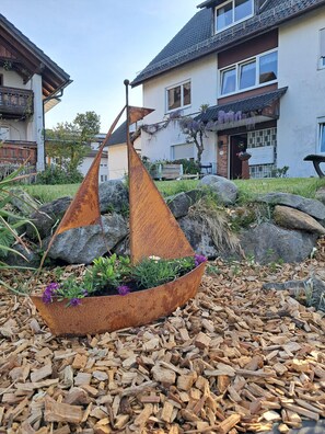 Exterior detail - Apartment 2 Marschall with Shared Garden, Balcony and Wi-Fi (Wasserburg)