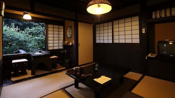 Economy Room