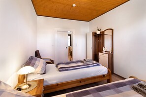 2 bedrooms, free WiFi, bed sheets