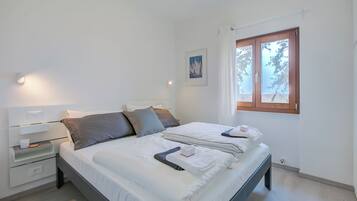 Nhà dành cho gia đình, 2 phòng ngủ (Relais Nanzello Garda Living 2) | 2 phòng ngủ, truy cập Internet không dây miễn phí, bộ trải giường