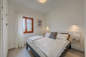 Nhà dành cho gia đình, nhiều phòng ngủ (Relais Nanzello Garda Living 1) | 2 phòng ngủ, truy cập Internet không dây miễn phí, bộ trải giường 