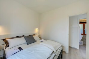 Nhà dành cho gia đình, nhiều phòng ngủ (Relais Nanzello Garda Living 1) | 2 phòng ngủ, truy cập Internet không dây miễn phí, bộ trải giường 