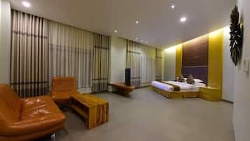 1 bedroom, in-room safe, soundproofing, free WiFi