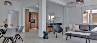 Phaedrus Living: Luxury Residence Faneromeni