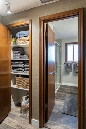 Interior - #StayInMyDistrict Furnished Monthly Rental Boise (Boise)