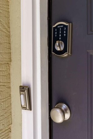 Uklassifisert bilde, 2 av 44, knapp