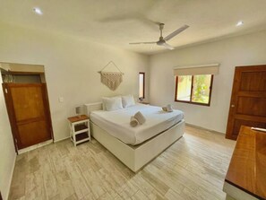 4 slaapkamers, een strijkplank/strijkijzer, wifi, beddengoed