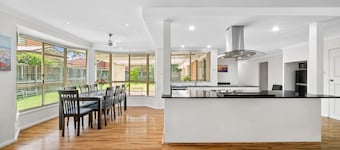 Peaceful and Spacious single storey house with split A/C in each room