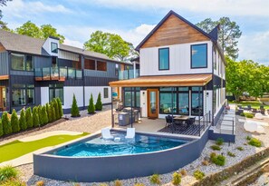 Exterior - Modern Lakefront | Gorgeous Views | Sleeps 28 (Hot Springs)