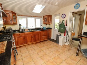 Fridge, dishwasher, electric kettle, toaster - Wickings (Ventnor)