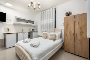 House, Jetted Tub, Garden View | 1 bedroom, blackout drapes, free WiFi - Hadas Spa Apt Yavne'el by Sea N' Rent (Yavne'el)