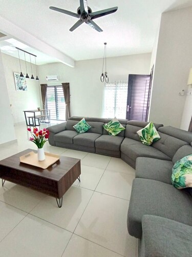 Tropical Livings Meru Ipoh Homestay