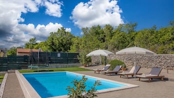 Piscina stagionale all'aperto