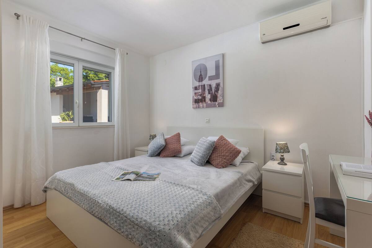 Familiehus, flere soverom (Holiday Home Asteria) | 2 soverom, wi-fi (inkludert) og sengetøy