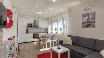 21-Zoll-Flachbildfernseher mit Digitalempfang, Fernseher