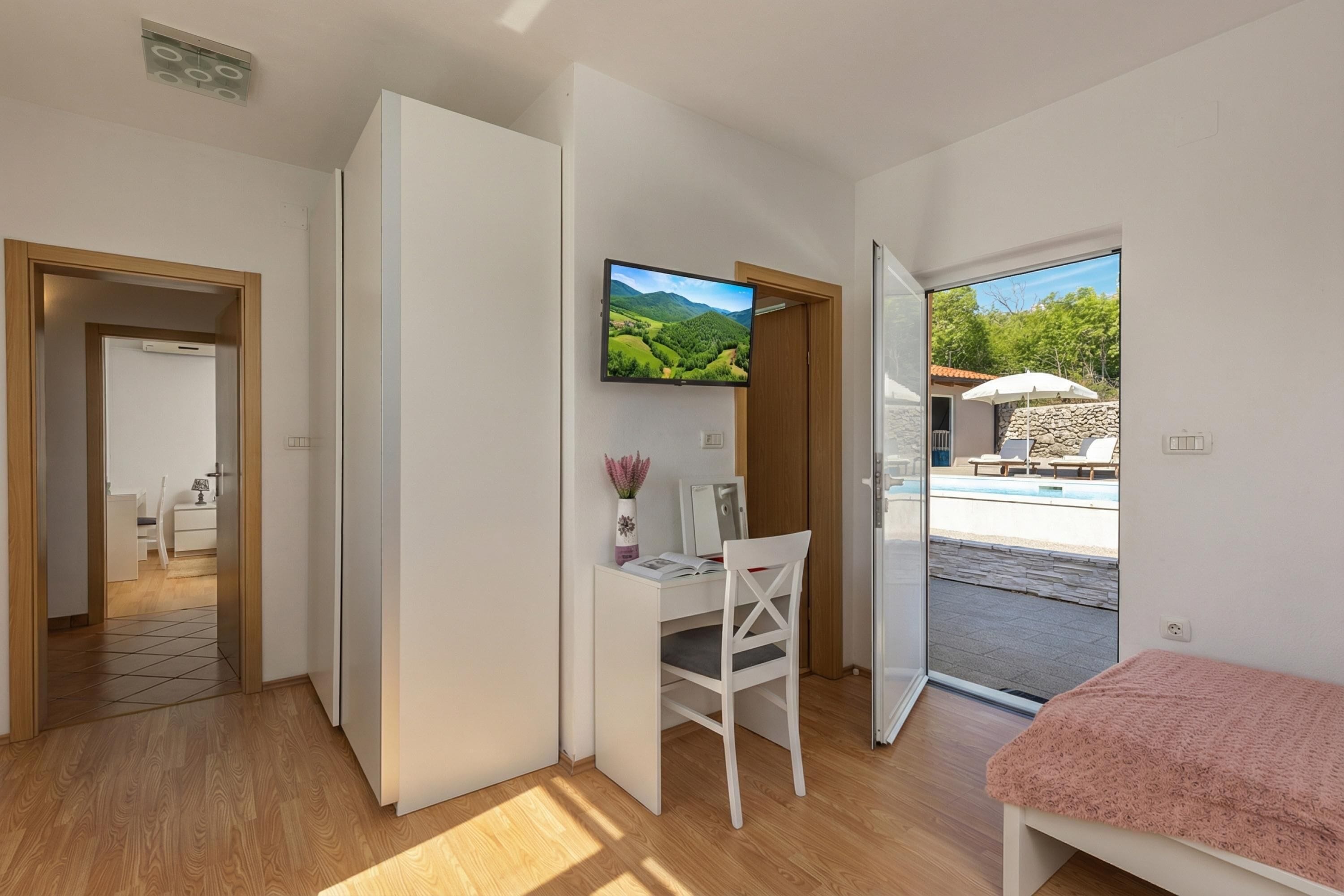 2 chambres, fer et planche à repasser, Wi-Fi gratuit, draps fournis
