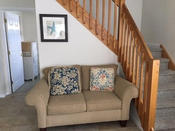 TV, fireplace, DVD player